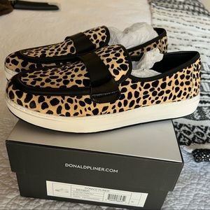 Brand New Donald Pliner size 9m